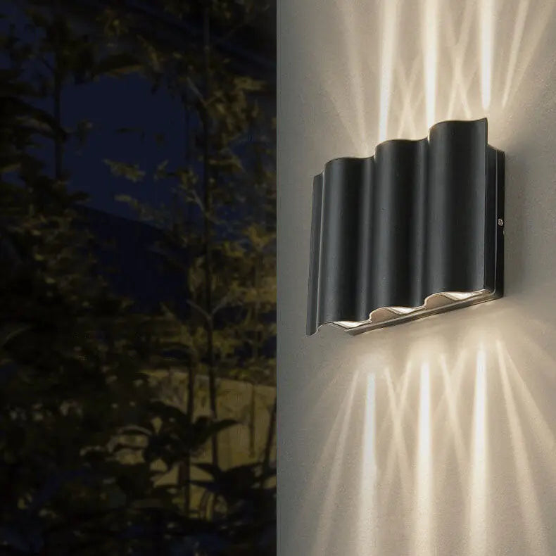 Modern Wave Aluminum Waterproof LED Outdoor Wall Sconce Lamp Cuvalon