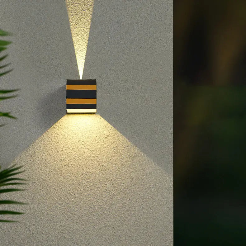 Outdoor Minimalist Square Cube Aluminum Waterproof LED Wall Sconce Lamp Cuvalon