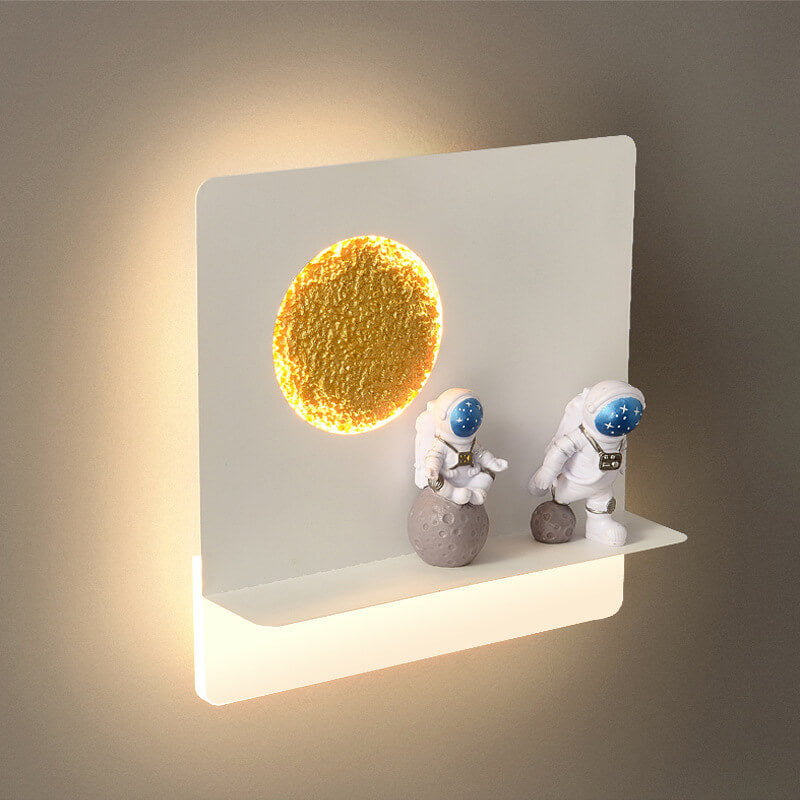 Contemporary Creative Iron Resin Round Astronaut LED Wall Sconce Lamp For Bedroom Cuvalon