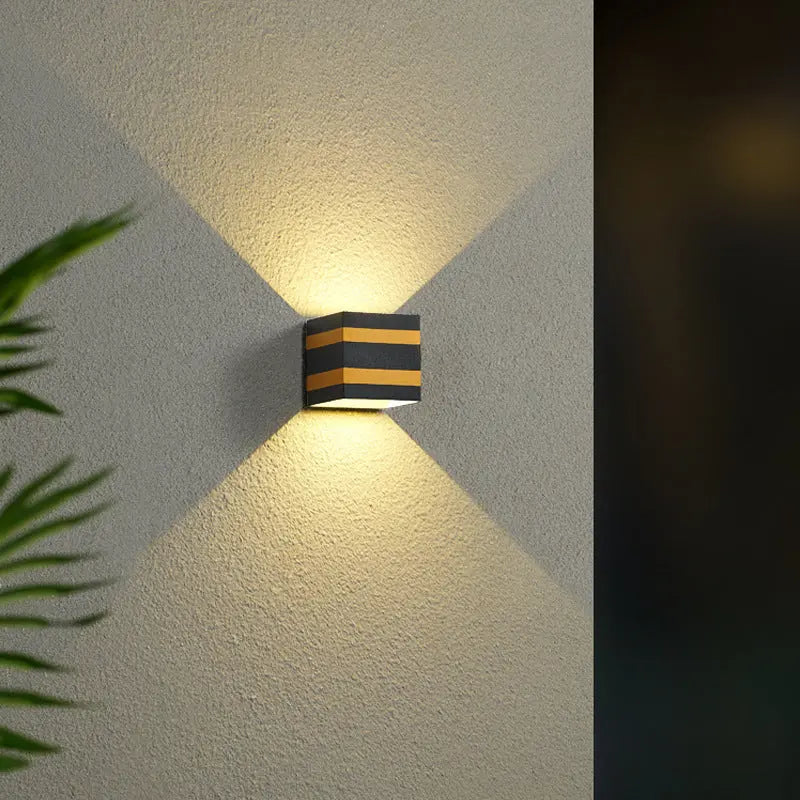 Outdoor Minimalist Square Cube Aluminum Waterproof LED Wall Sconce Lamp Cuvalon