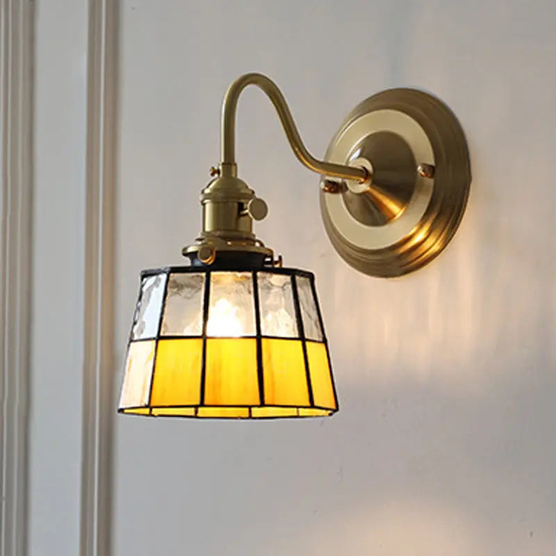 Traditional Tiffany Round Copper Glass 1-Light Wall Sconce Lamp For Living Room Cuvalon