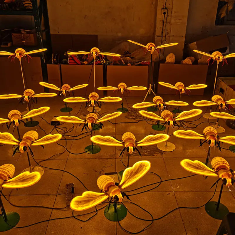 Modern Art Deco Waterproof ABS Plastic Bee LED Landscape Lighting Outdoor Light For Garden Cuvalon