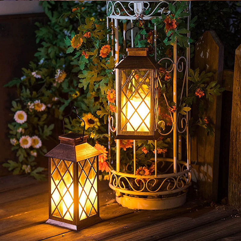 Traditional Vintage Solar Quadrangle Palace Light Iron Glass LED Outdoor Light For Garden Cuvalon