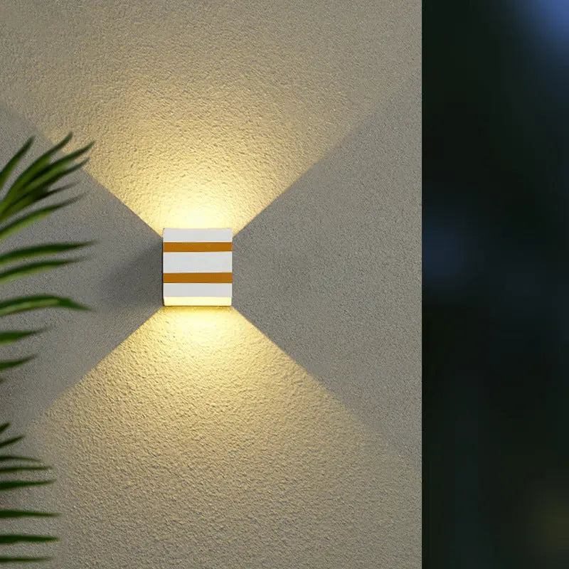 Outdoor Minimalist Square Cube Aluminum Waterproof LED Wall Sconce Lamp Cuvalon