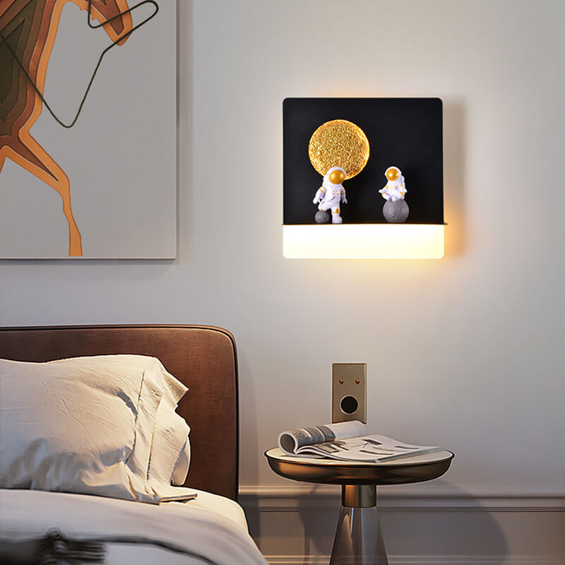 Contemporary Creative Iron Resin Round Astronaut LED Wall Sconce Lamp For Bedroom Cuvalon