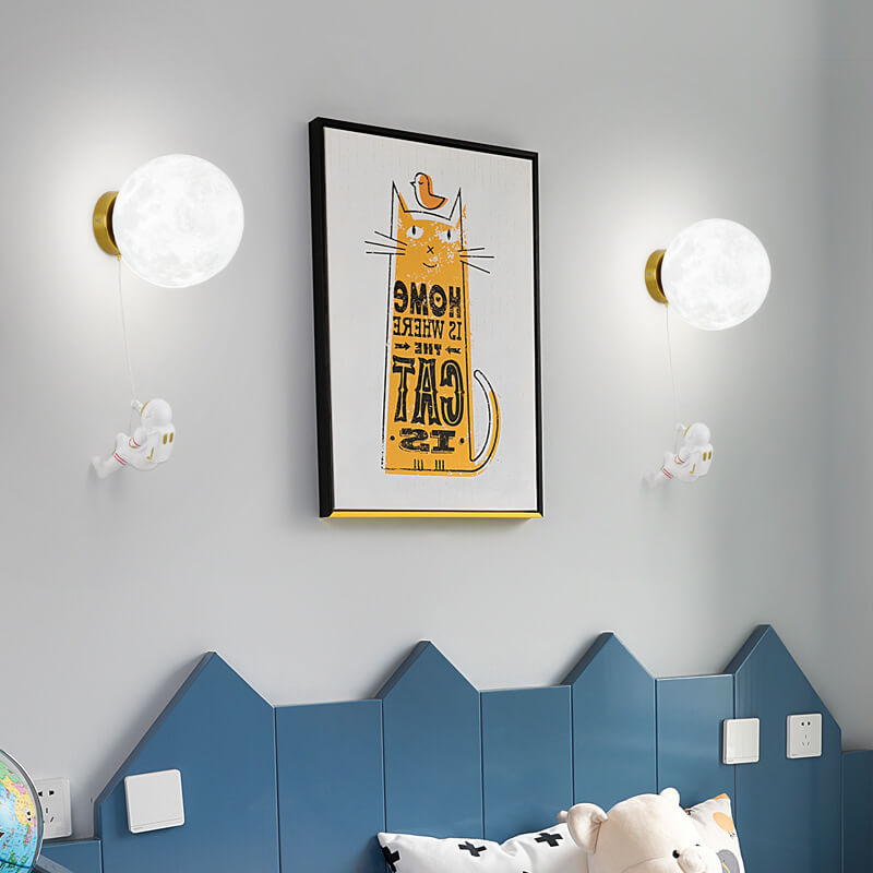 Contemporary Creative 3D Printed Moon Shade Resin Astronaut 1-Light Wall Sconce Lamp For Bedroom Cuvalon