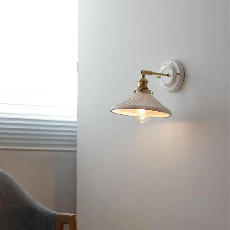 Traditional Vintage Round Ceramic Brass 1-Light Wall Sconce Lamp for Living Room Cuvalon