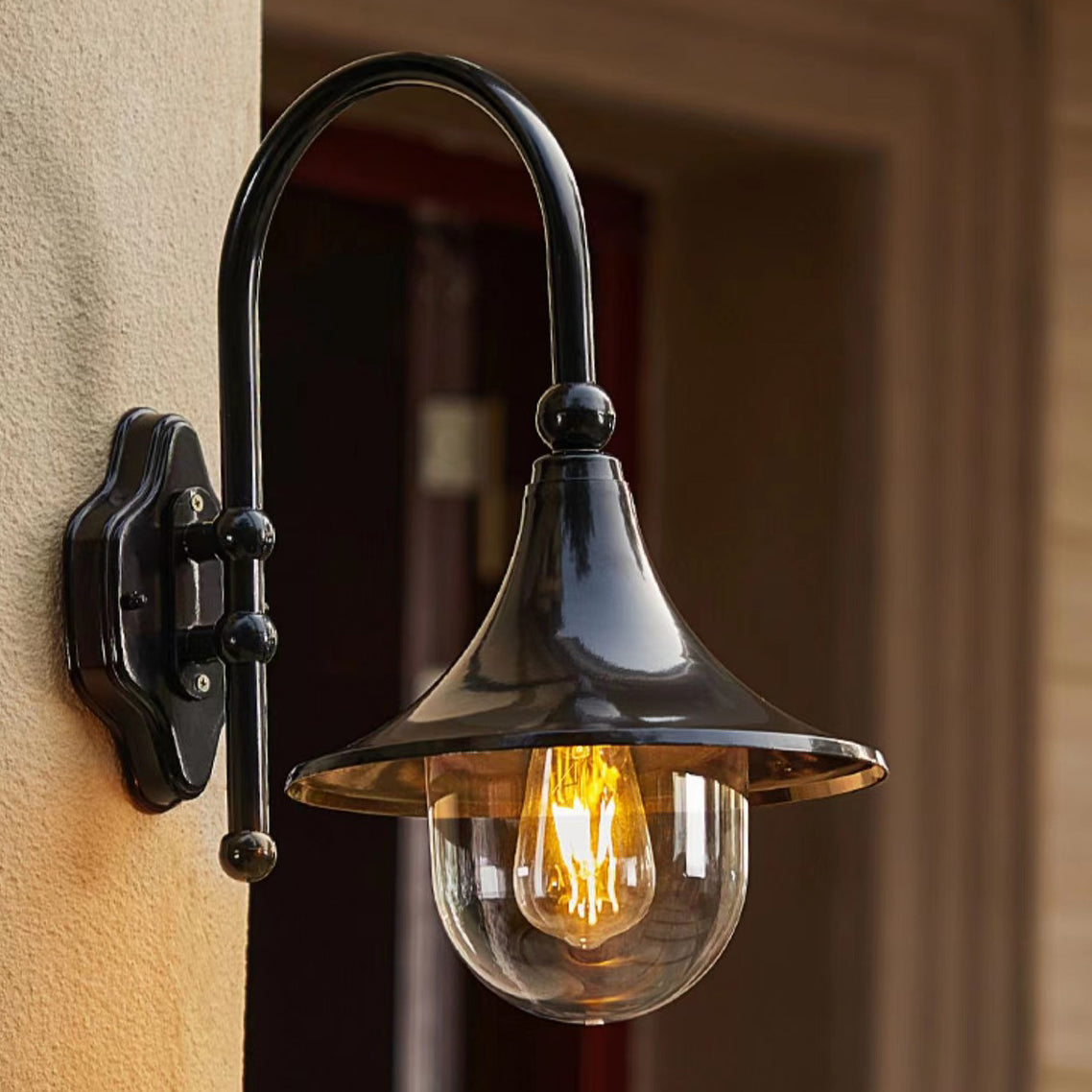 Contemporary Industrial Aluminum Horn Shape 1-Light Wall Sconce Lamp For Outdoor Patio Cuvalon