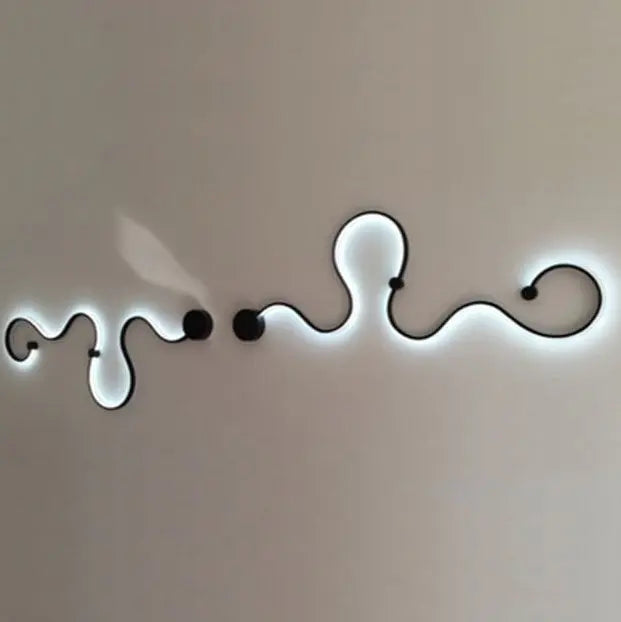 Modern Long Aluminum Snake Shaped 1-Light Curved LED Wall Sconce Lamp Cuvalon