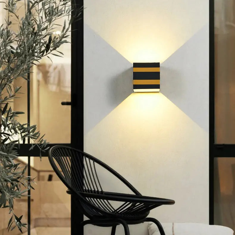 Outdoor Minimalist Square Cube Aluminum Waterproof LED Wall Sconce Lamp Cuvalon
