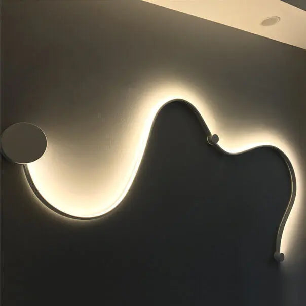 Modern Long Aluminum Snake Shaped 1-Light Curved LED Wall Sconce Lamp Cuvalon