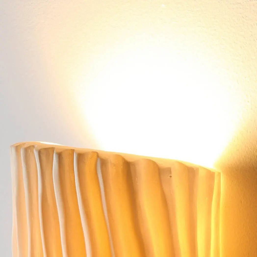 Nordic Creative Resin Striped Half Cylinder 2-Light Wall Sconce Lamp Cuvalon