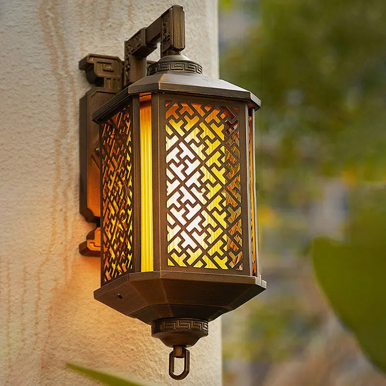 Traditional Chinese Brushed Aluminum House Pagoda 1-Light Wall Sconce Lamp For Outdoor Patio Cuvalon