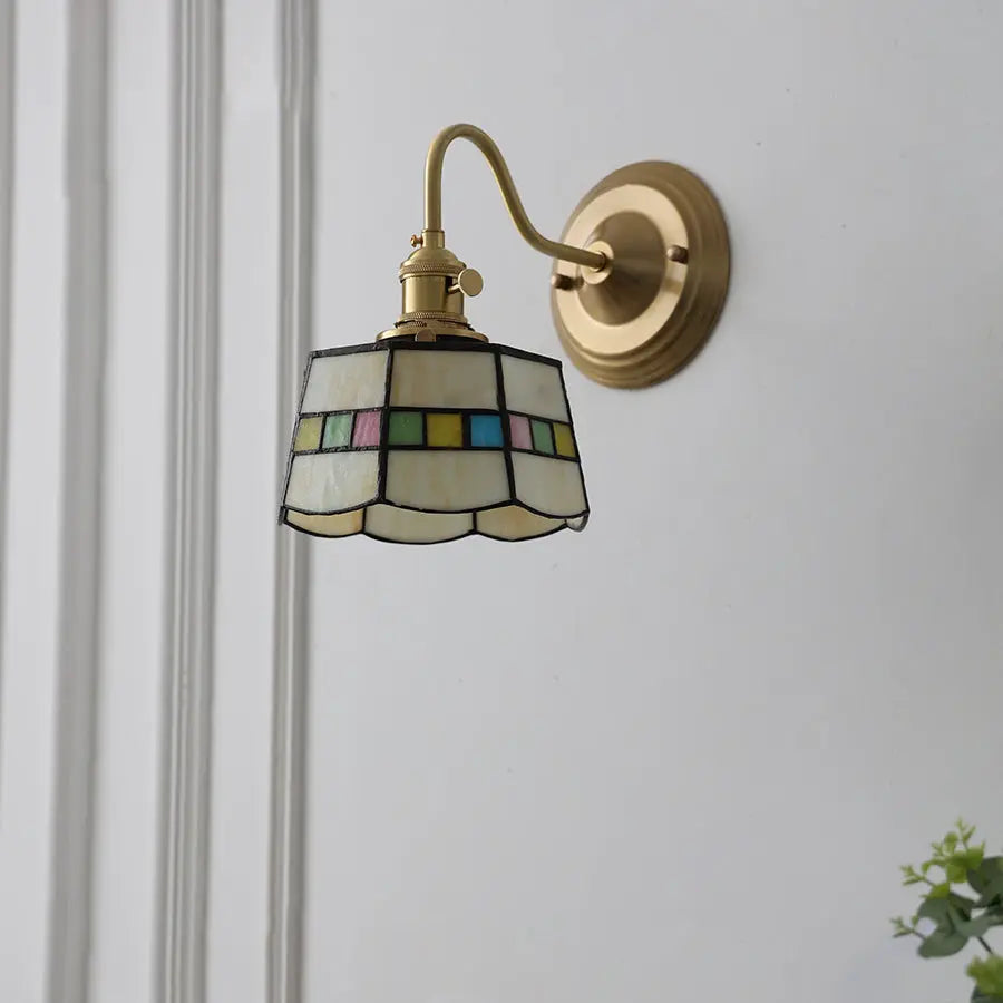 Traditional Tiffany Round Copper Glass 1-Light Wall Sconce Lamp For Living Room Cuvalon