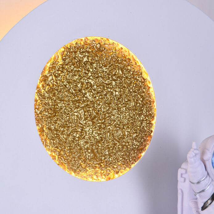 Contemporary Creative Iron Resin Round Astronaut LED Wall Sconce Lamp For Bedroom Cuvalon