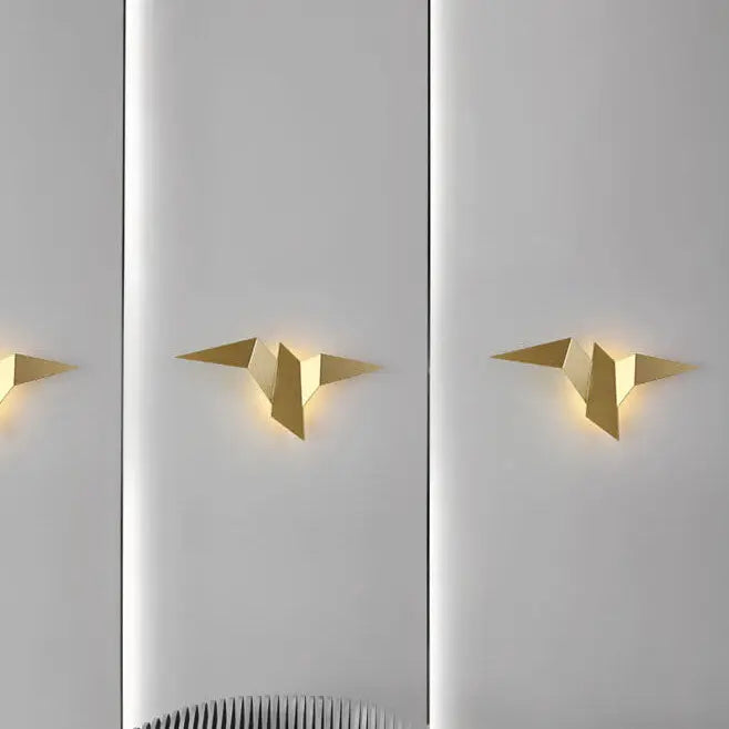 Modern Creative Flying Bird Metal 1-Light LED Wall Sconce Lamps Cuvalon