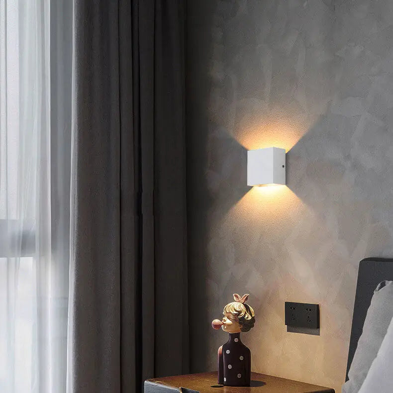 Modern Minimalist Square Aluminum LED Wall Sconce Lamp Cuvalon