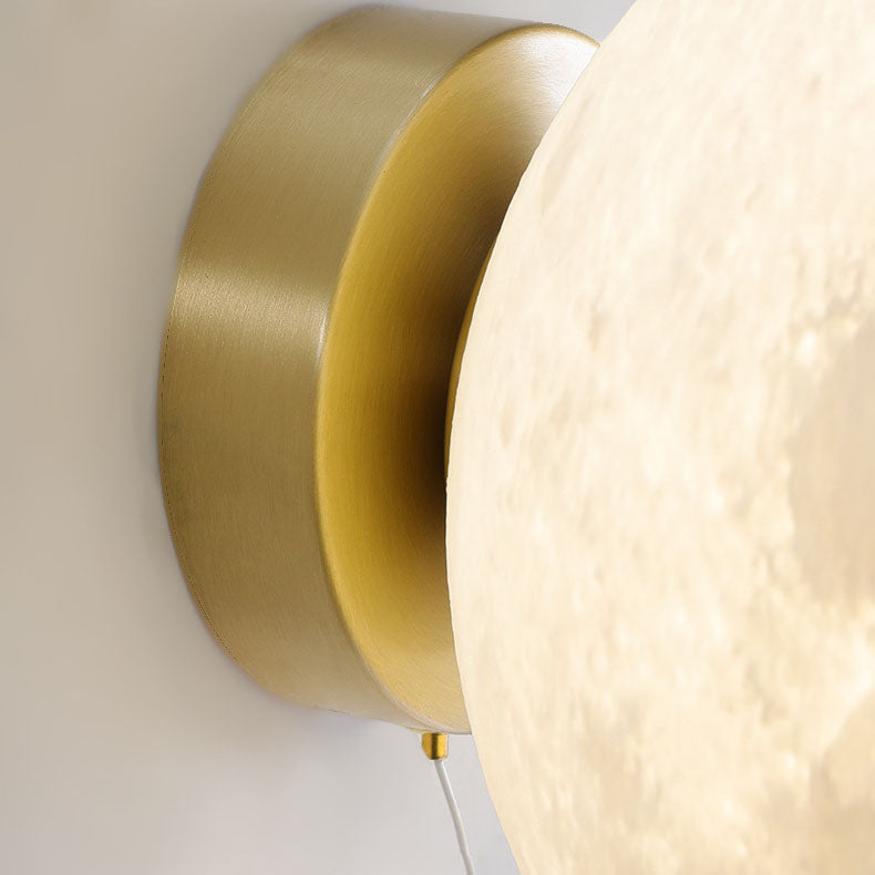 Contemporary Creative 3D Printed Moon Shade Resin Astronaut 1-Light Wall Sconce Lamp For Bedroom Cuvalon