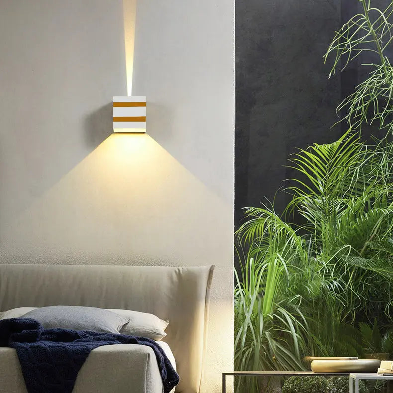 Outdoor Minimalist Square Cube Aluminum Waterproof LED Wall Sconce Lamp Cuvalon