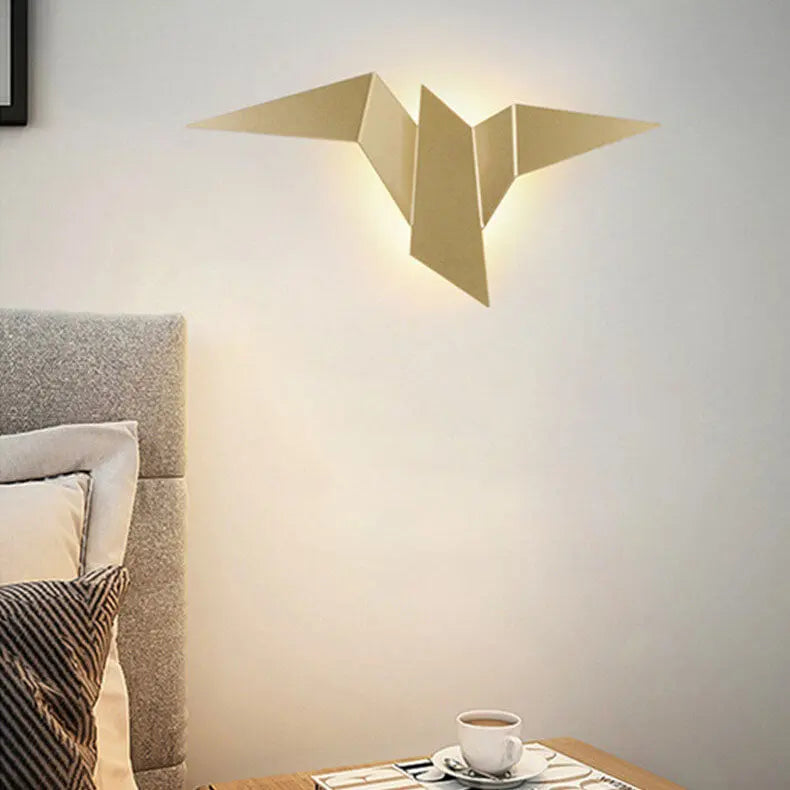 Modern Creative Flying Bird Metal 1-Light LED Wall Sconce Lamps Cuvalon