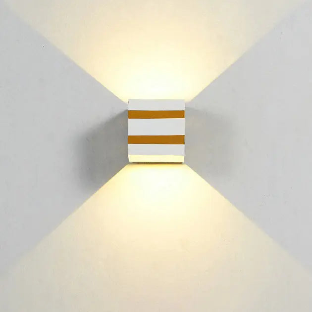 Outdoor Minimalist Square Cube Aluminum Waterproof LED Wall Sconce Lamp Cuvalon