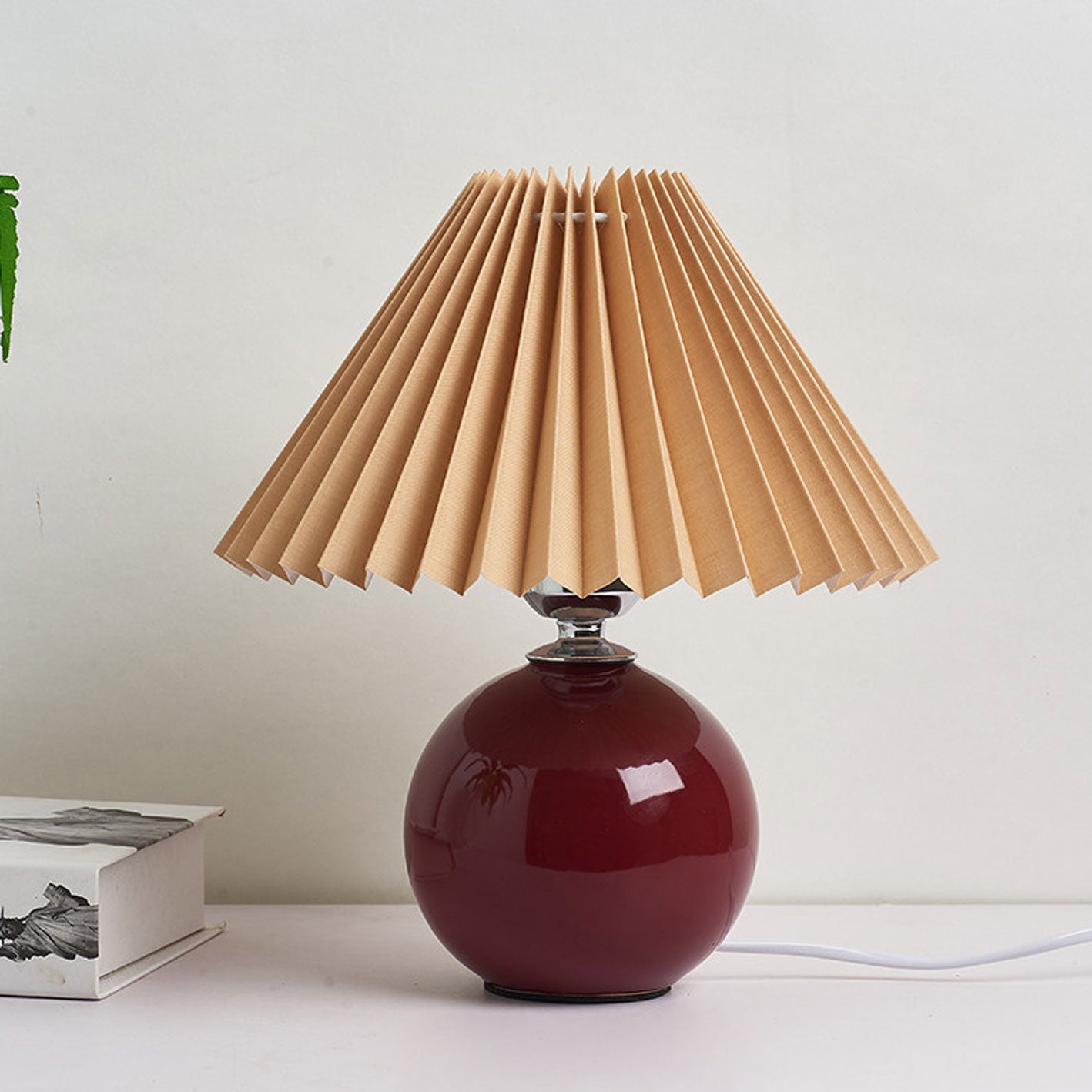 Nordic Minimalist Ceramic Pleated 1-Light Table Lamp Cuvalon