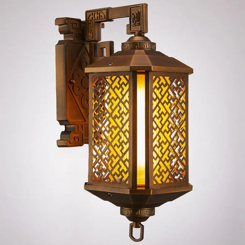 Traditional Chinese Brushed Aluminum House Pagoda 1-Light Wall Sconce Lamp For Outdoor Patio Cuvalon