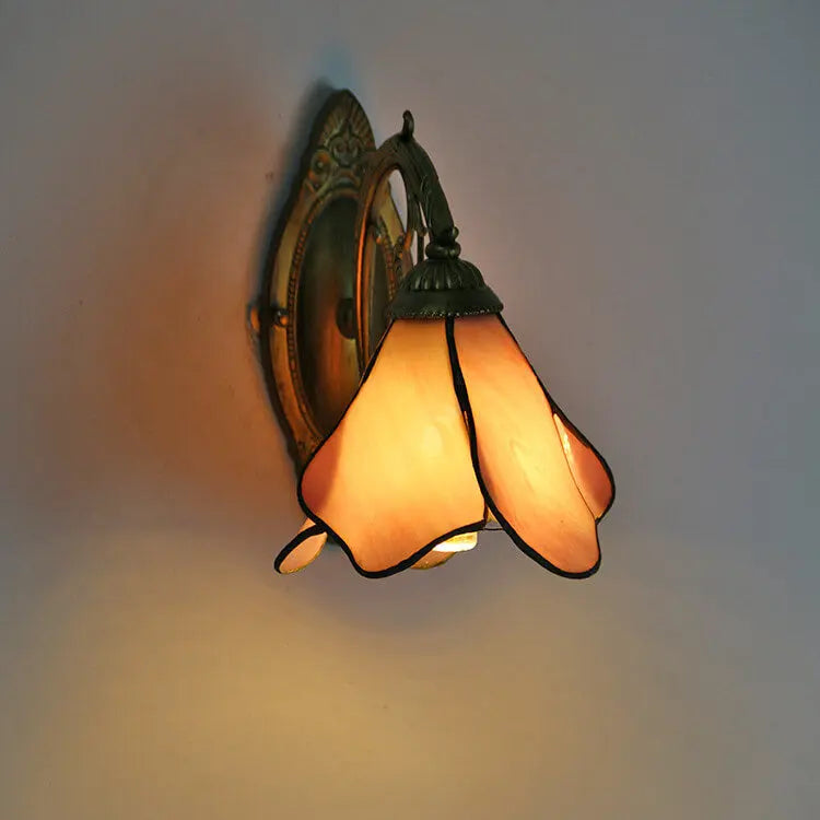 Vintage Tiffany Petals Stained Glass 1-Light Wall Sconce Lamp Cuvalon