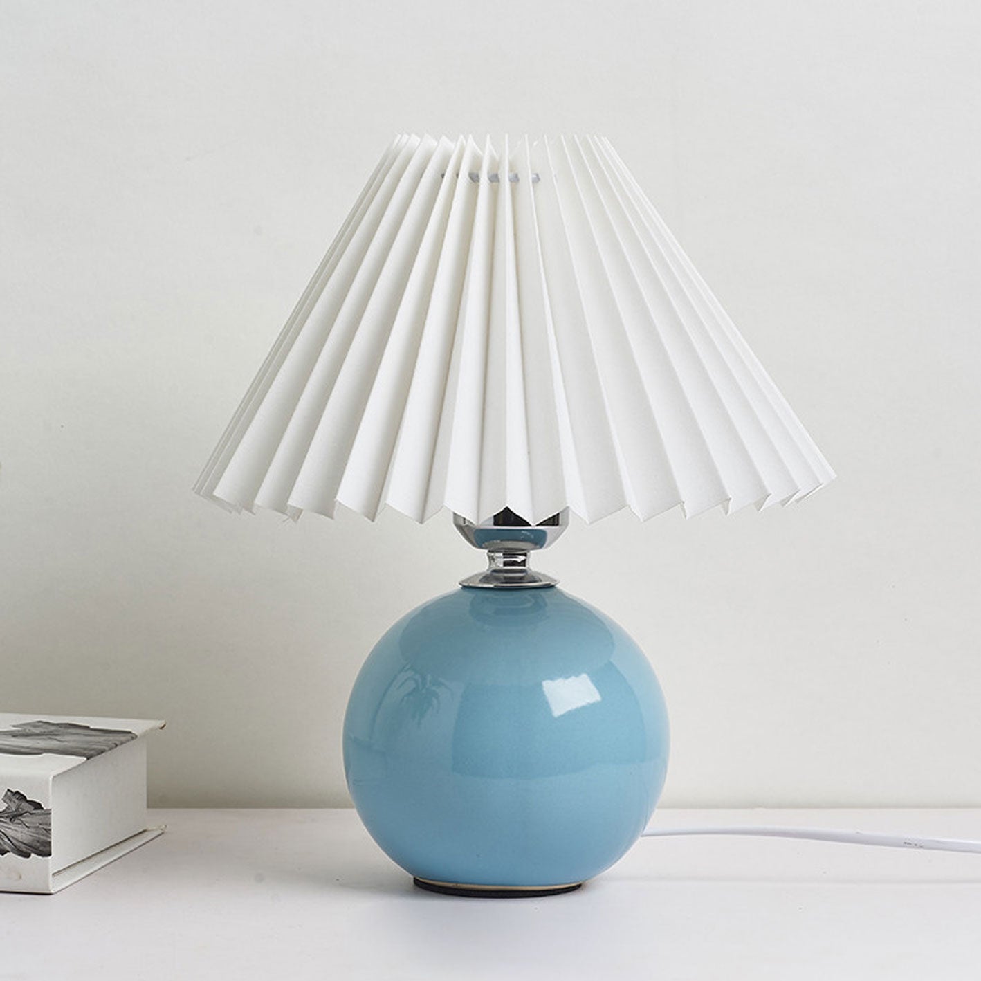 Nordic Minimalist Ceramic Pleated 1-Light Table Lamp Cuvalon
