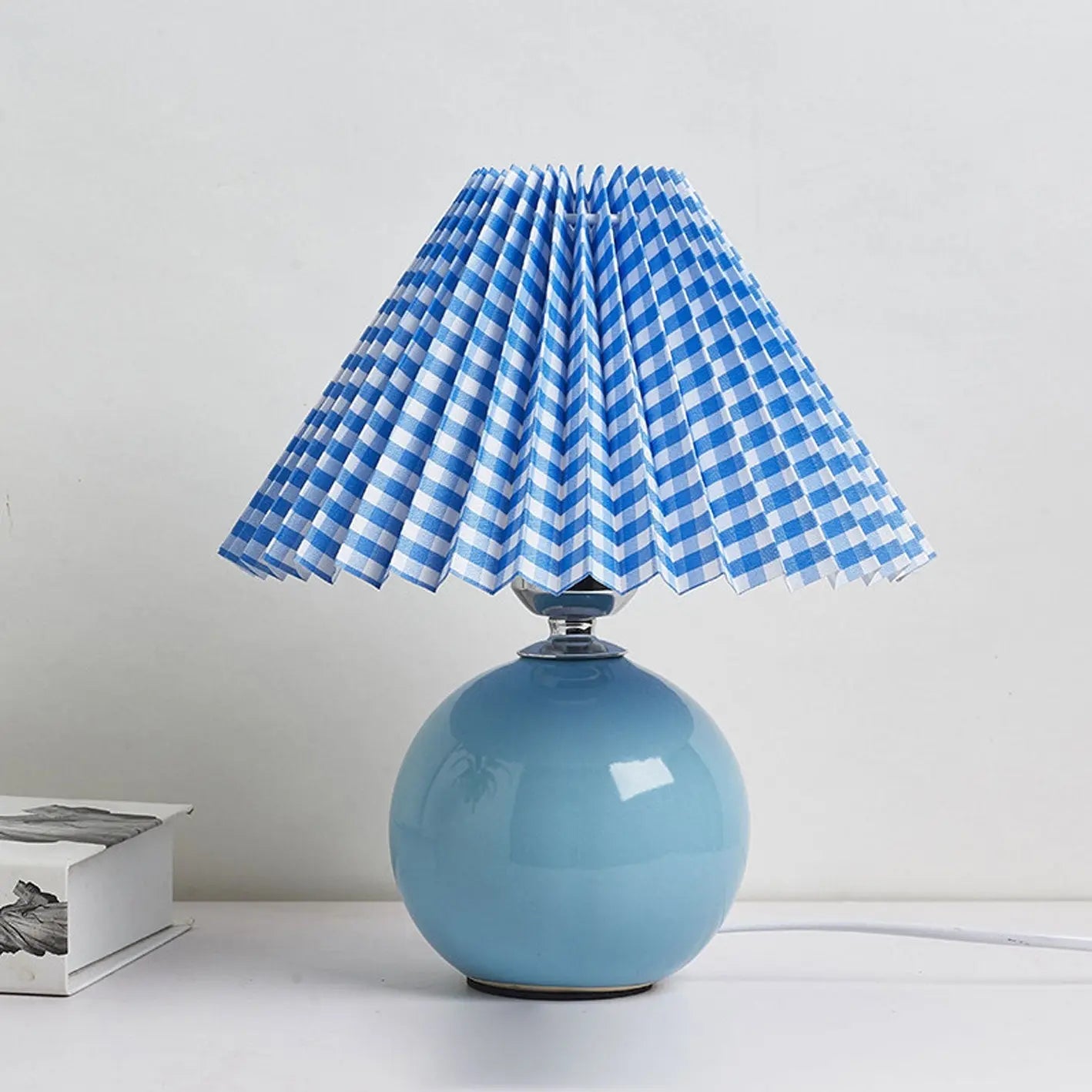 Nordic Minimalist Ceramic Pleated 1-Light Table Lamp Cuvalon