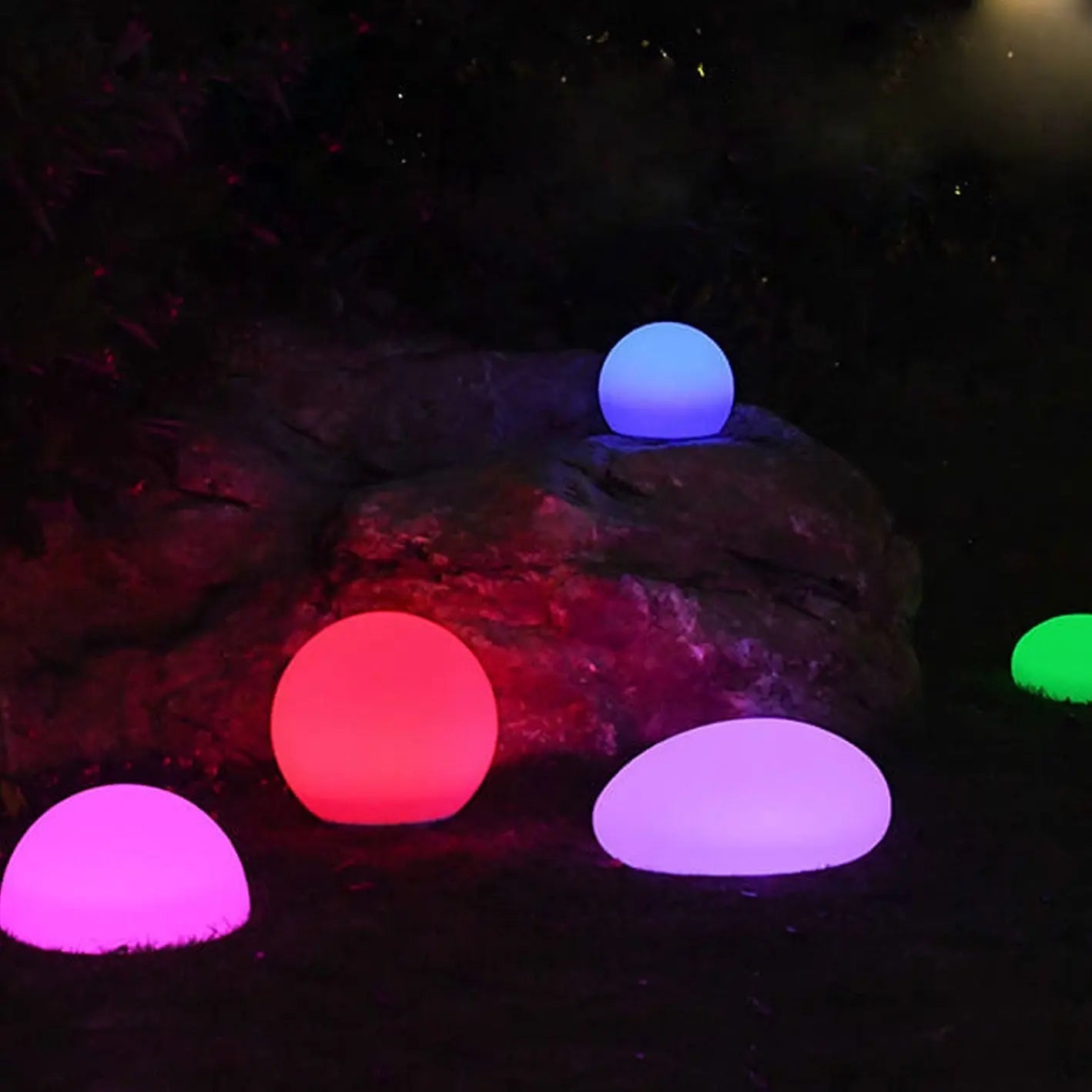 Solar Waterproof PE Spherical LED Outdoor Decorative Lawn Light Cuvalon