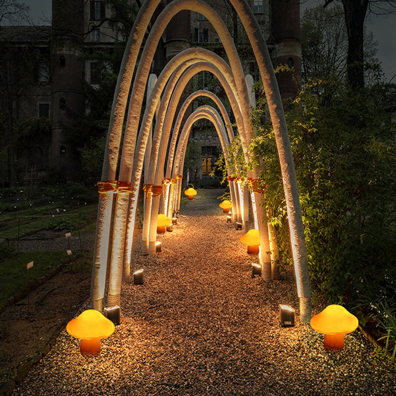 Modern Art Deco Waterproof Solar Resin Mushroom LED Landscape Lighting Outdoor Light For Garden Cuvalon