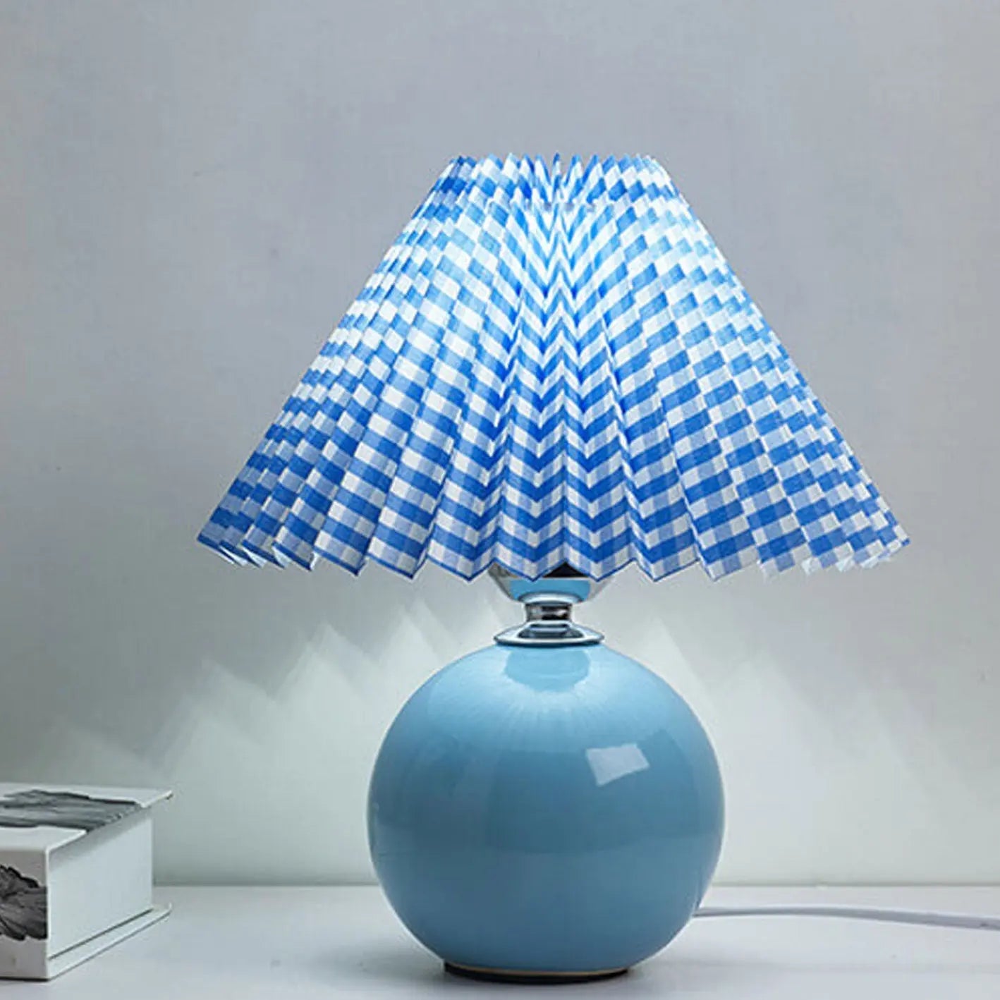 Nordic Minimalist Ceramic Pleated 1-Light Table Lamp Cuvalon