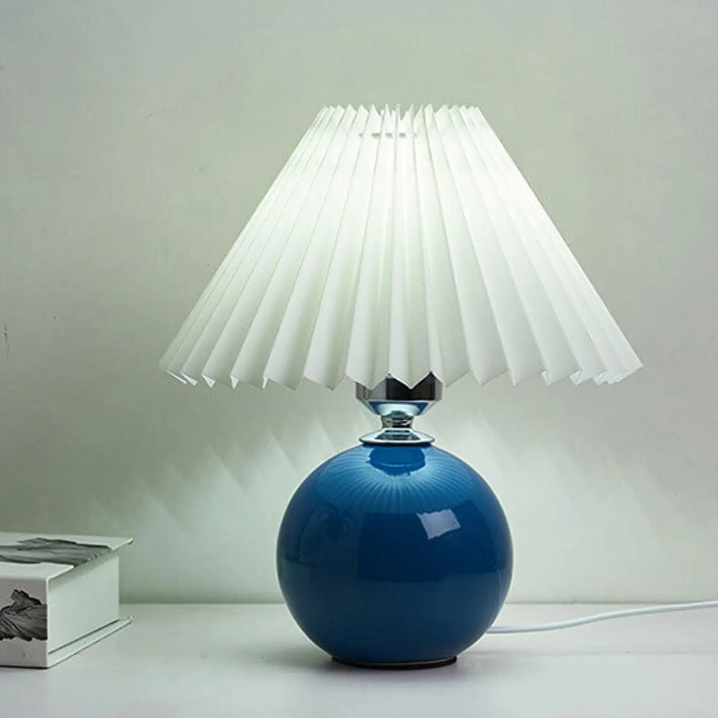 Nordic Minimalist Ceramic Pleated 1-Light Table Lamp Cuvalon