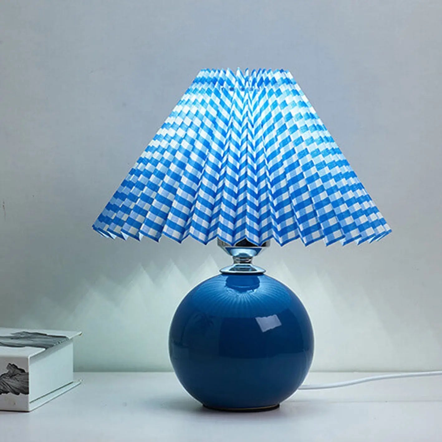 Nordic Minimalist Ceramic Pleated 1-Light Table Lamp Cuvalon