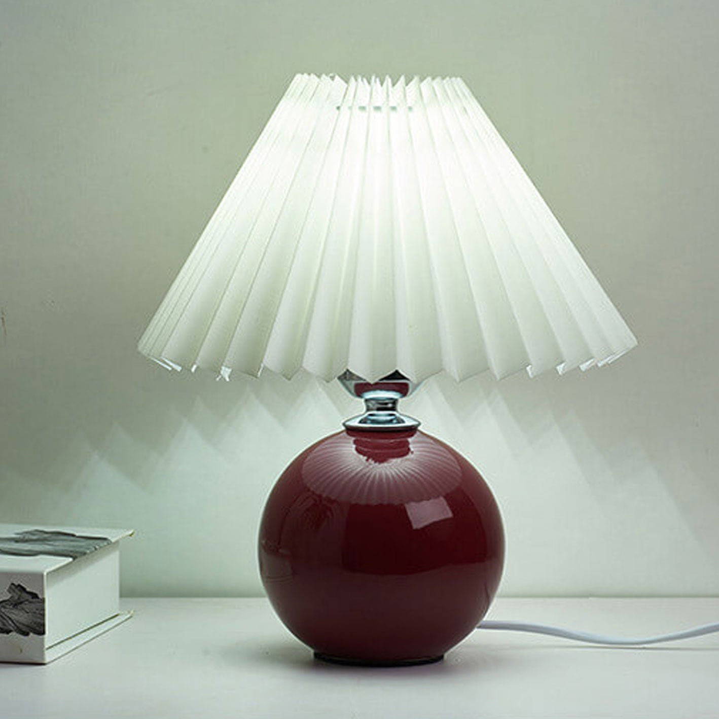 Nordic Minimalist Ceramic Pleated 1-Light Table Lamp Cuvalon
