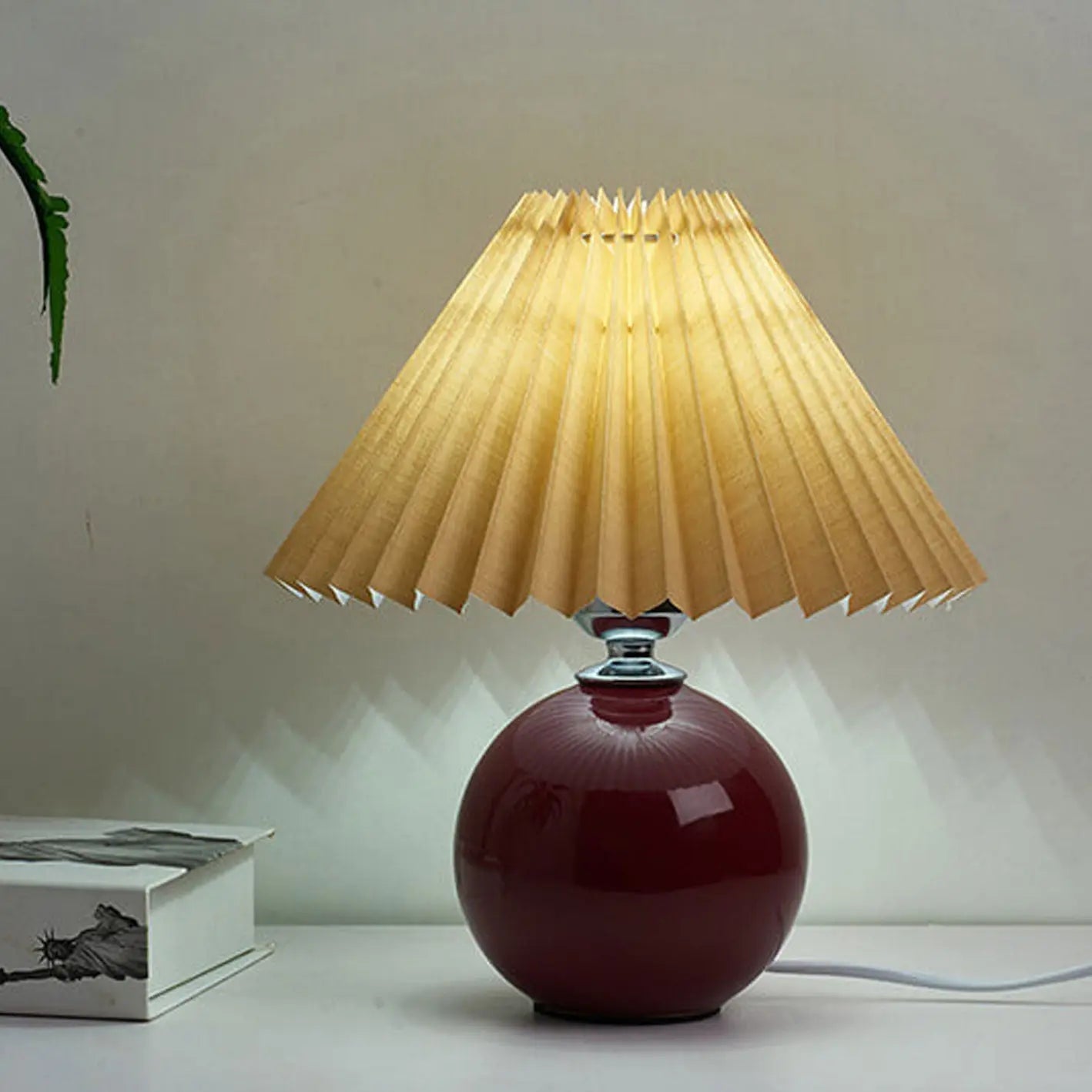 Nordic Minimalist Ceramic Pleated 1-Light Table Lamp Cuvalon