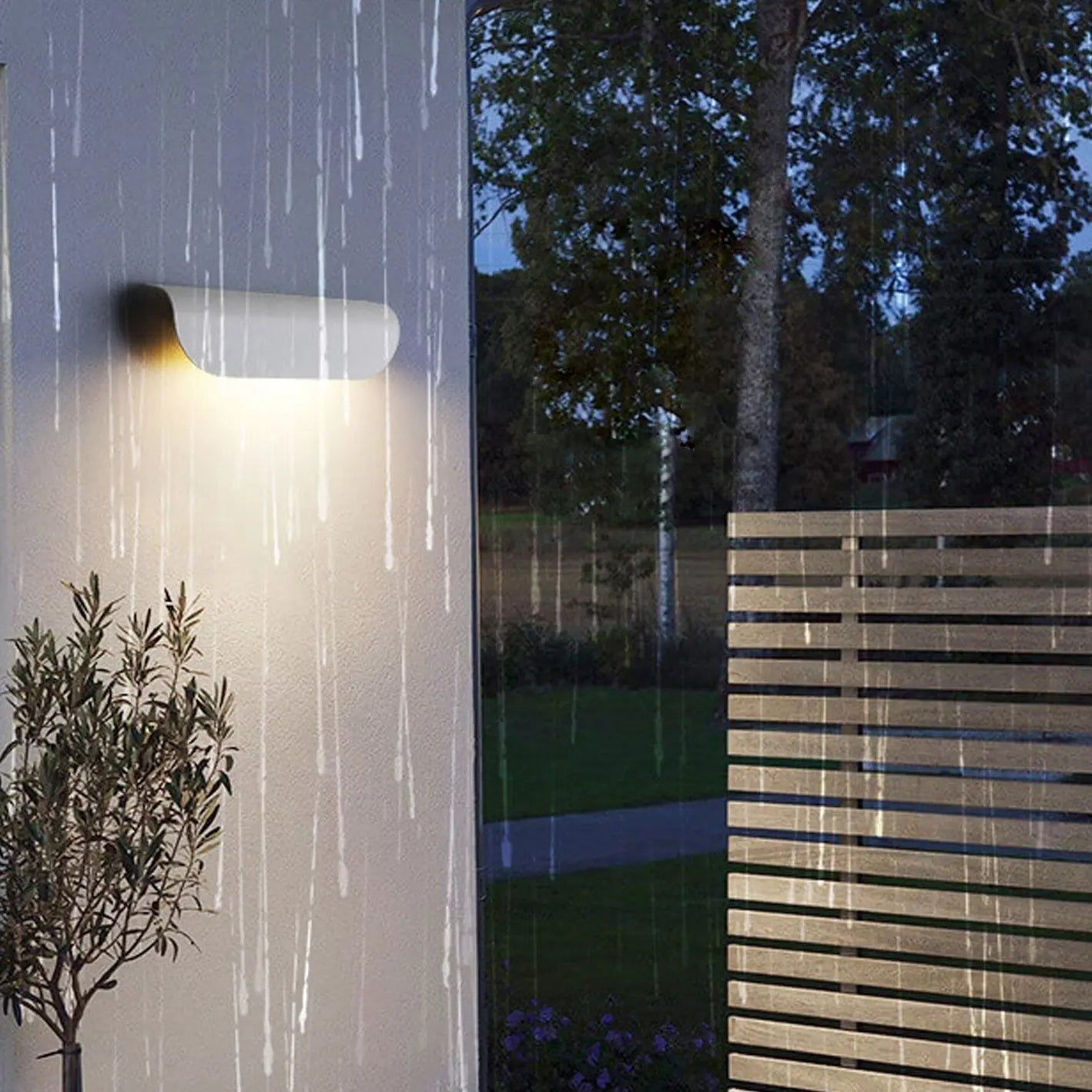 Modern Outdoor Curved  Waterproof LED Garden Wall Sconce Lamp Cuvalon