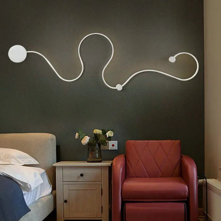 Modern Long Aluminum Snake Shaped 1-Light Curved LED Wall Sconce Lamp Cuvalon