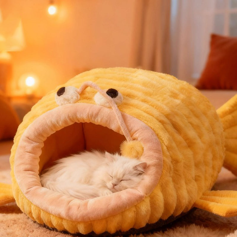 Contemporary Creative Lantern Fish Crystal Velvet PP Cotton Cat Bed Dog Bed For Bedroom Cuvalon