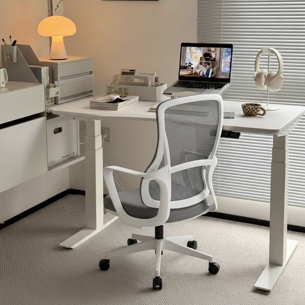 Memory Sponge Seat & Breathable Mesh Back Desk Chair - Minimalist PU Silent Casters & Butterfly Base For Home Office Cuvalon