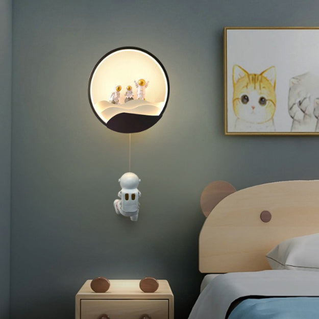 Contemporary Creative Kids Astronaut Rotating Lunar Eclipse Silicone Resin Aluminum LED Wall Sconce Lamp For Bedroom Cuvalon