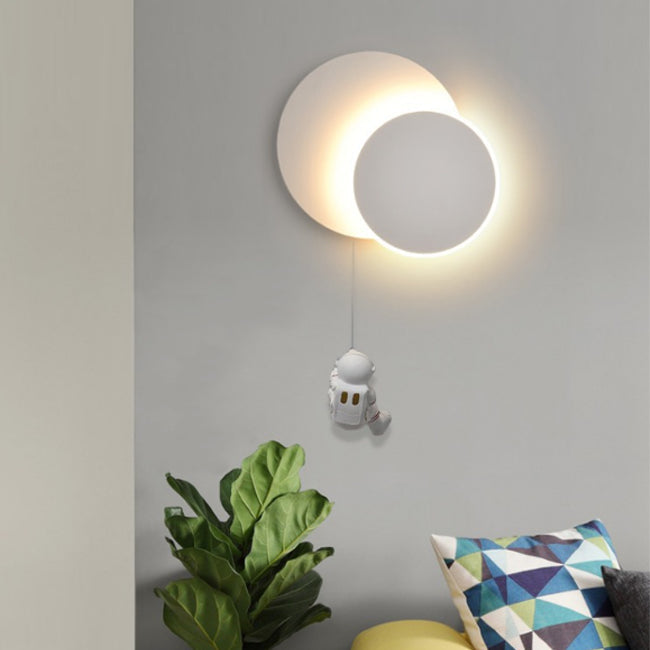 Contemporary Creative Kids Astronaut Rotating Lunar Eclipse Silicone Resin Aluminum LED Wall Sconce Lamp For Bedroom Cuvalon