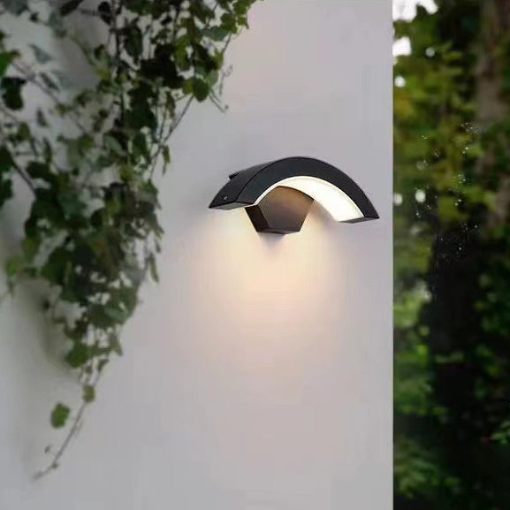 Modern Minimalist Curved Bent Aluminum LED Wall Sconce Lamp For Outdoor Patio Cuvalon