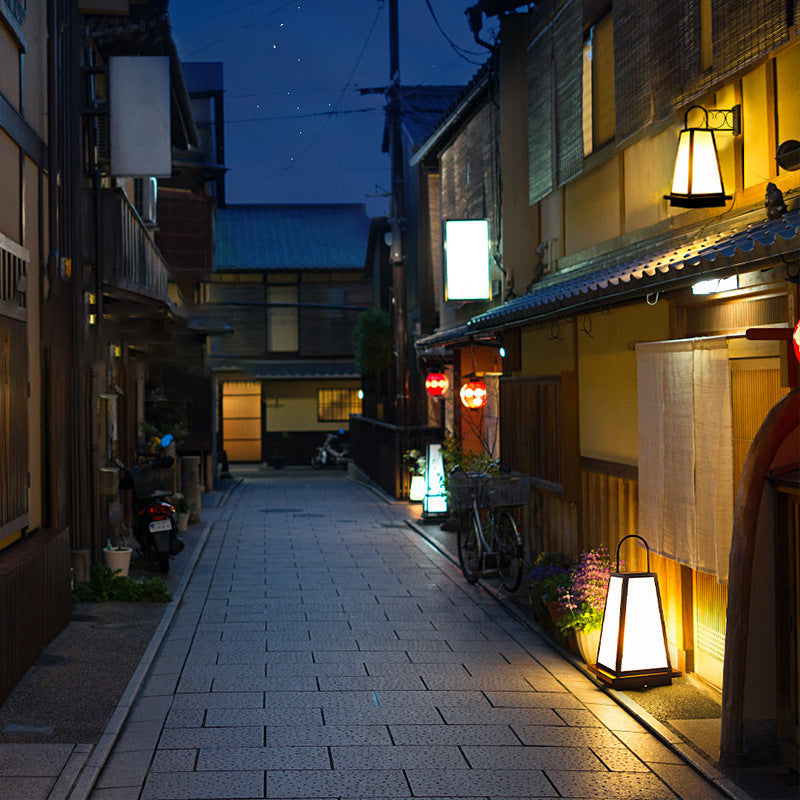 Traditional Japanese Solar Waterproof Stainless Steel Acrylic Trapezoidal Honeycombed Lantern LED Outdoor Light Landscape Lighting For Garden Cuvalon