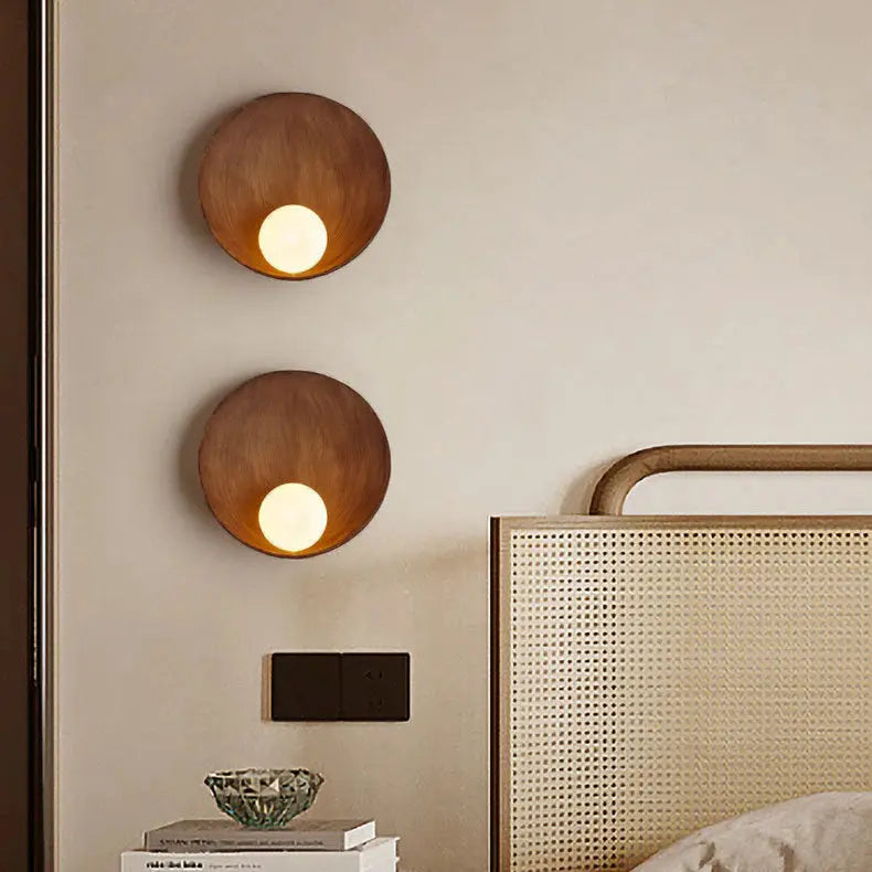 Modern Minimalist Round Iron Resin 1-Light Wall Sconce Lamp Cuvalon