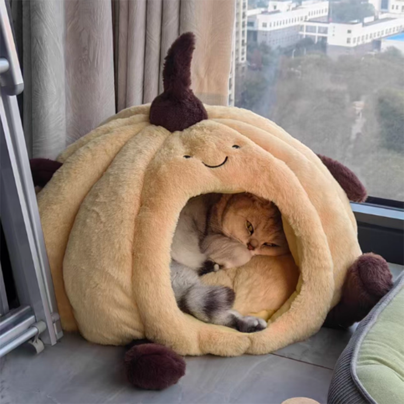 Contemporary Creative Round Velvet Fabric PP Cotton Semi-Enclosed Cat Bed For Bedroom Cuvalon