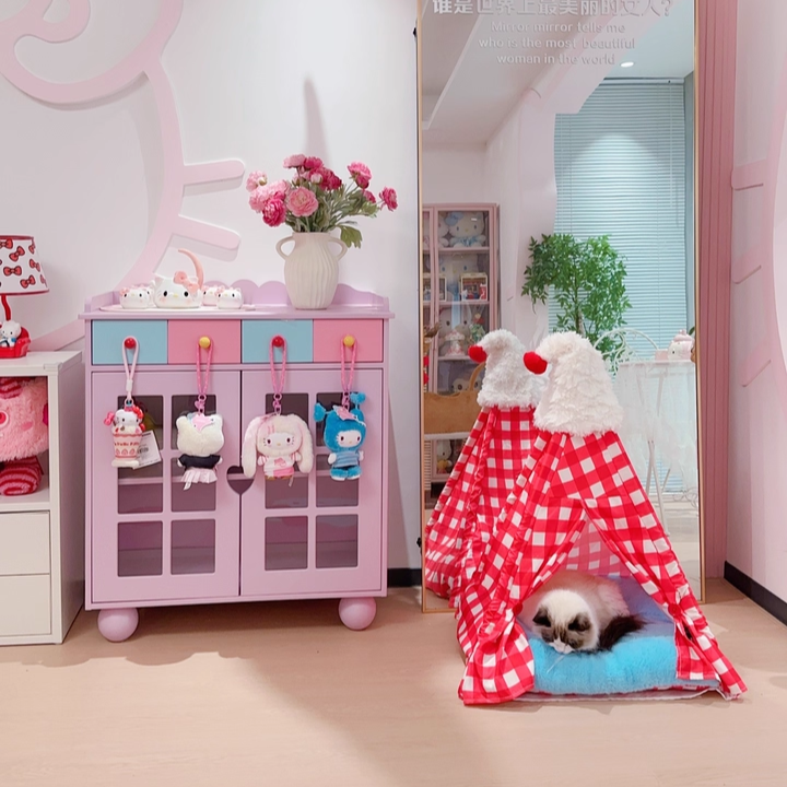 Contemporary Creative Triangle Velvet Linen Polyester Christmas Tent Cat Bed For Bedroom Cuvalon