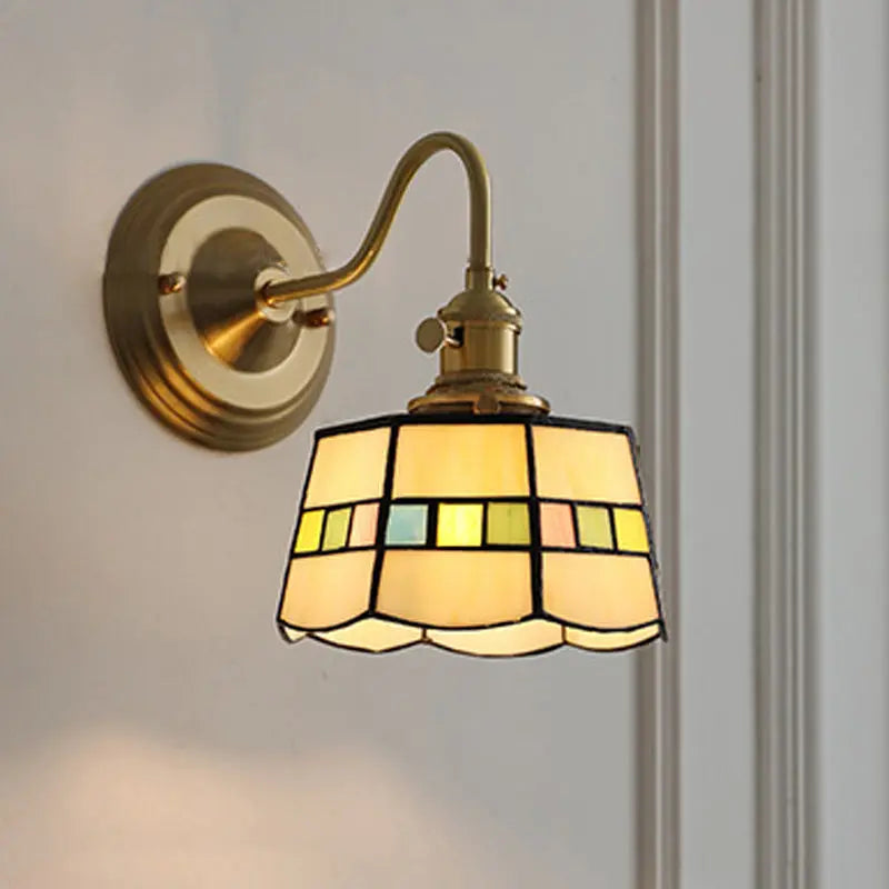 Traditional Tiffany Round Copper Glass 1-Light Wall Sconce Lamp For Living Room Cuvalon