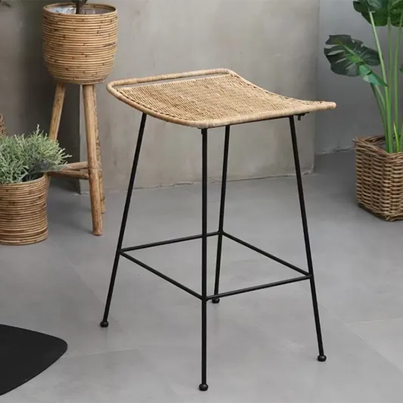 Curved-Seat Rattan Bar Stool - Lightweight Rattan Weaving Backless Stool For Dining Room Cuvalon